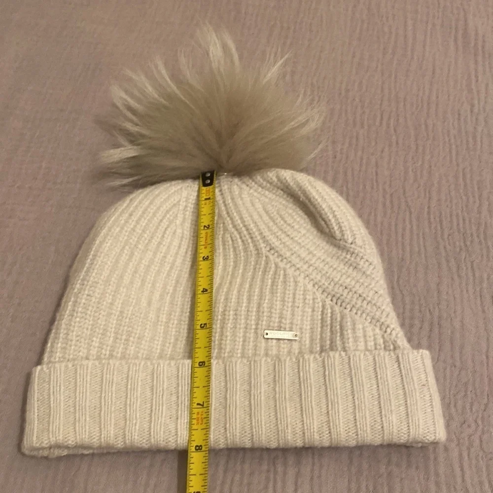 WOOLRICH KOHN TICH & BROS HAT WITH FUR RACCOON POM POM . Size M